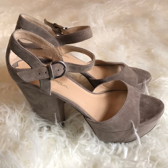 Via Spiga Shoes - Via Spiga platform heels taupe suede leather EUC